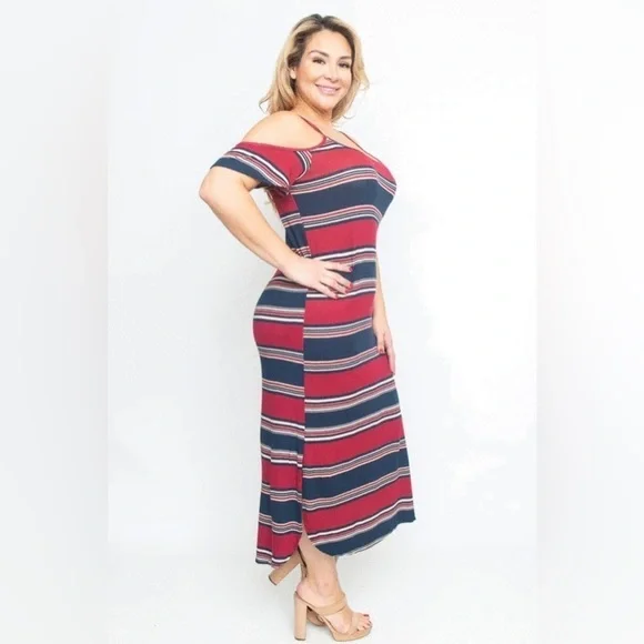 Super cute lightweight knit with peekaboo shoulder plus size maxi - Picture 1 of 1